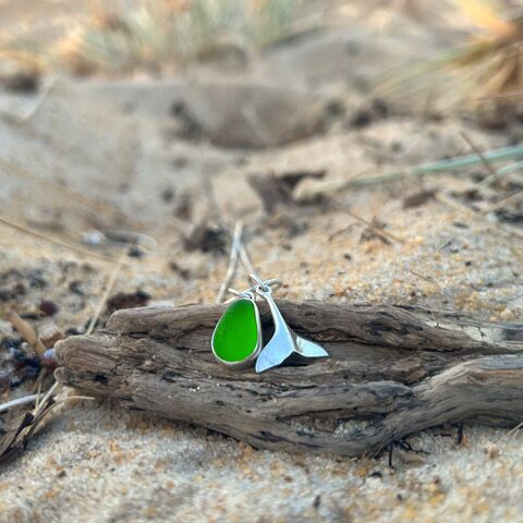 Dolphin Dive Pendant Green 2